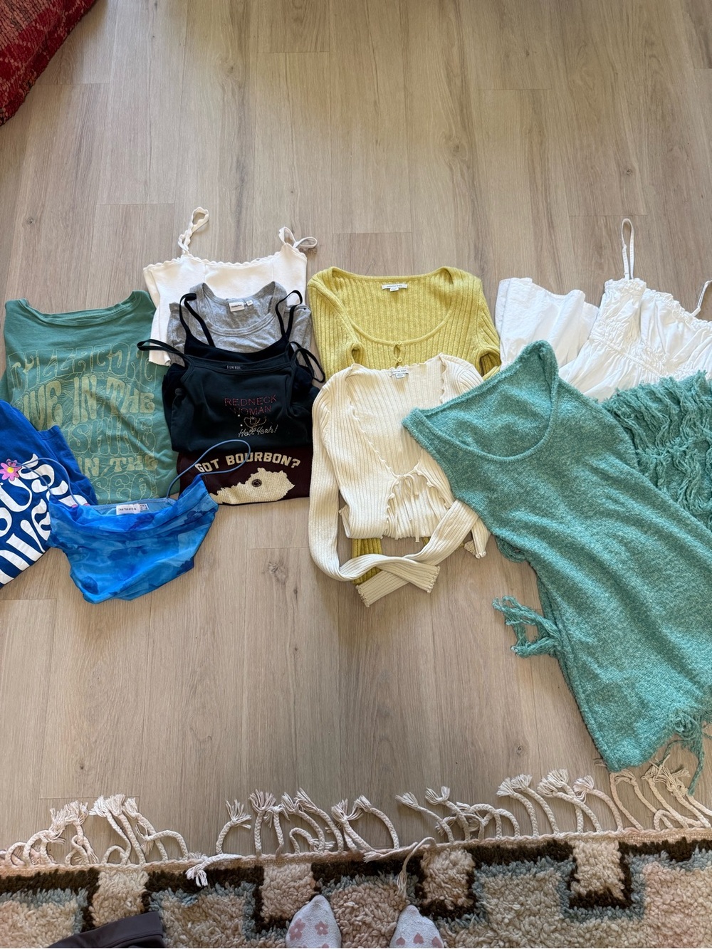Women’s M/L Clothing Bundle